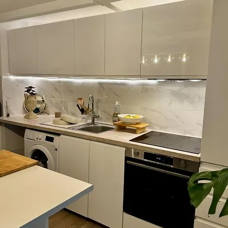 Duplex In Heart Of Parijs